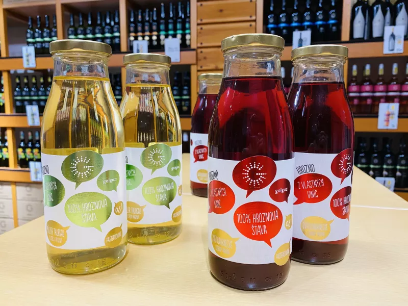 100% hroznová šťava GOLGUZ