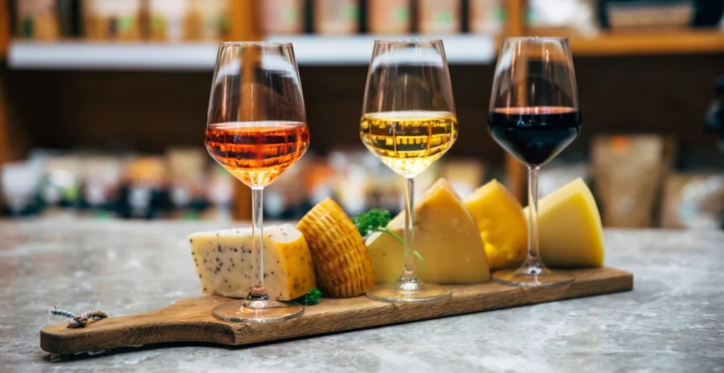 zážitkové vínne cesty, vínna turistika Slovensko, víno a syry